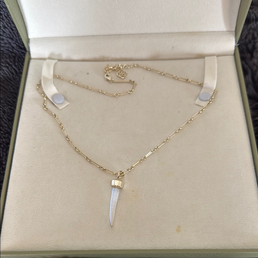 Kendra Scott Diachroic Horn Necklace